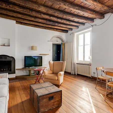 Duplex Incantevole Sui Tetti Nel Cuore Dei Navigli アパート ミラノ